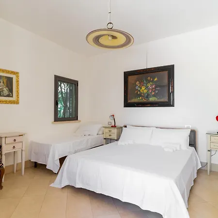 Masseria Le Dimore Bed & Breakfast 2*